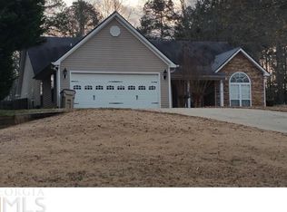 6211 Clearbrook Dr, Flowery Branch, GA 30542