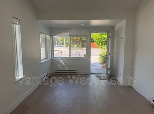 907 Sutherland Ave #2, Kelowna, BC V1Y5X6