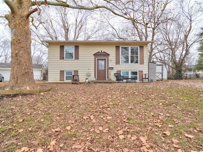 1905 Queen Mary Ct, Decatur, IL, 62526