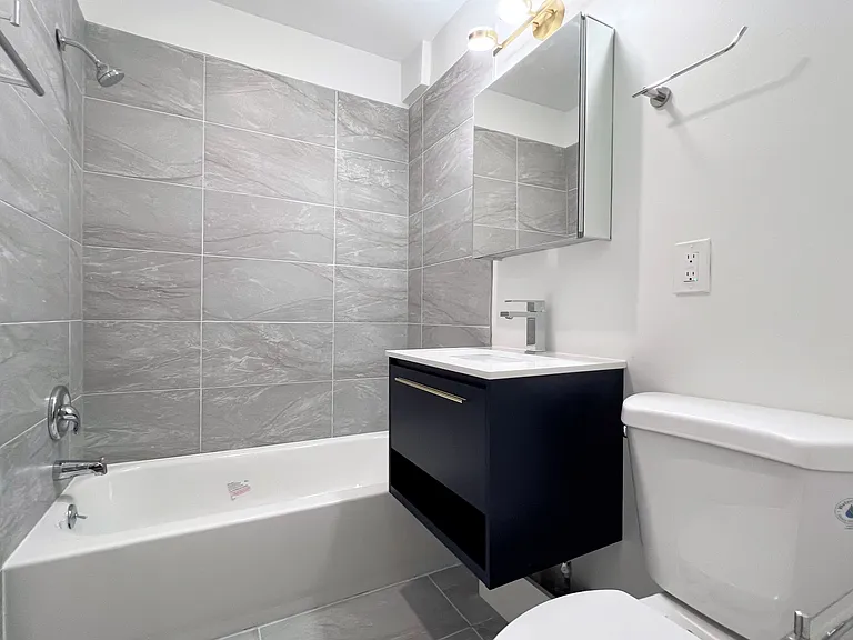 1126 Oneil St #B — Photo 4
