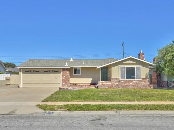 215 Encinada Dr, Salinas, CA 93901