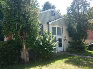 798 Heath St, Chestnut Hill, MA 02467