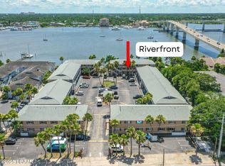 415 N Halifax Ave APT 215, Daytona Beach, FL 32118