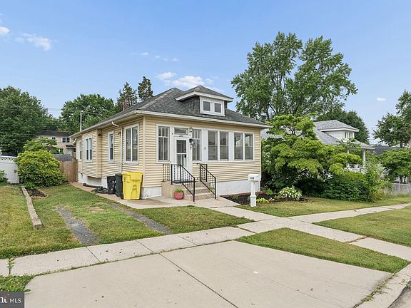 2nd image of 111 3rd Ave