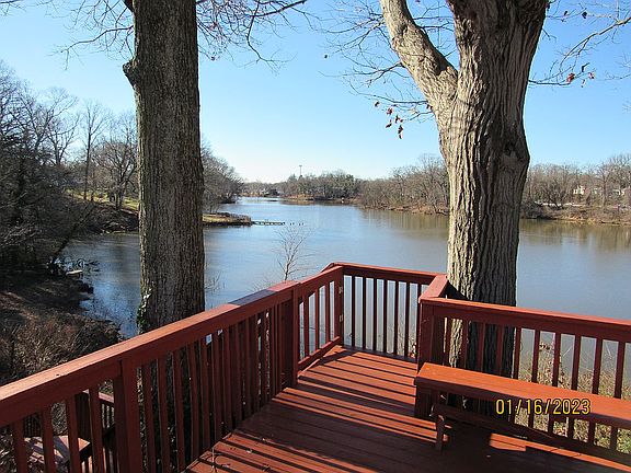 5th image of 10 Ovington Dr