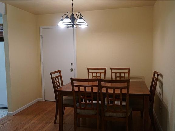 3rd image of 1617 Hanna Dr