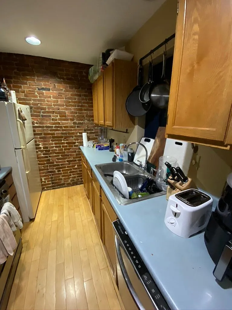 3 bed, 1.5 bath, 1300 sqft, $3,500 — Photo 4