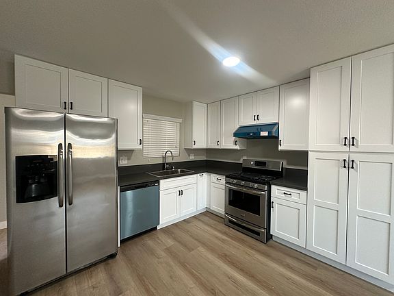 5th image of 5013 Stampa Ave
