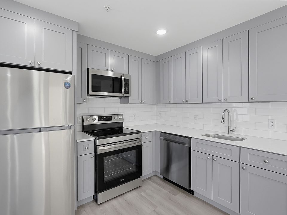 1st image of 566 Springfield Ave #206