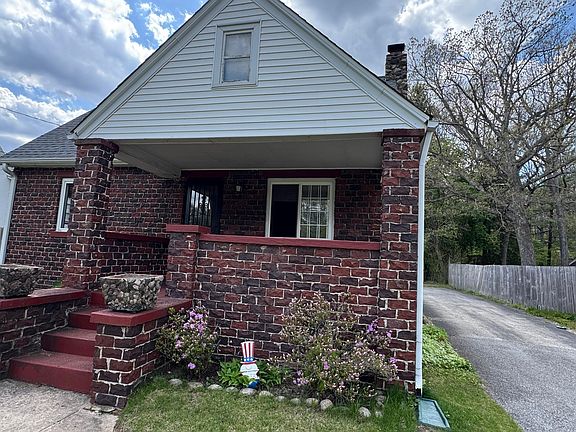 2nd image of 424 Yanke Rd
