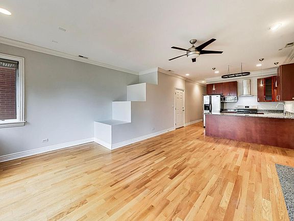 5th image of 2418 W Cortez St #2