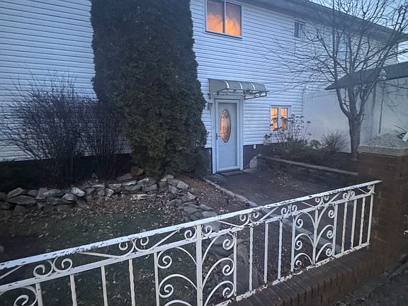 5th image of 923 Sheldon Ave Floor 2