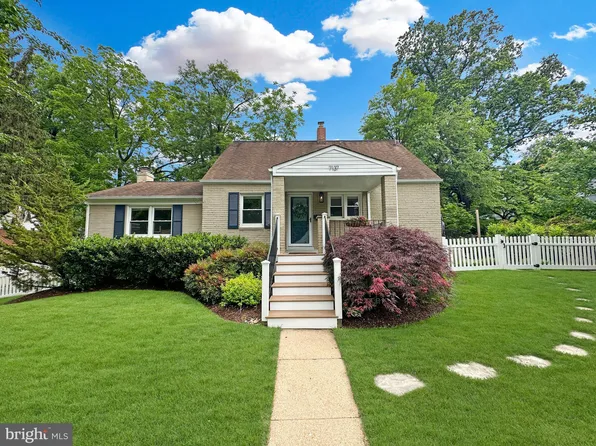 7137 Oakland Ave, Falls Church, VA 22042