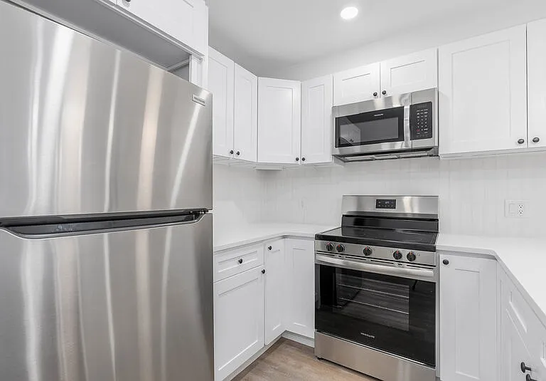 2057 E Rush St #1 — Photo 2