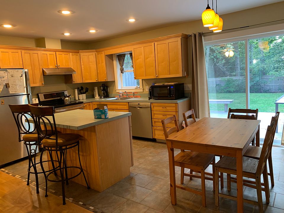 Kitchen and dining area
