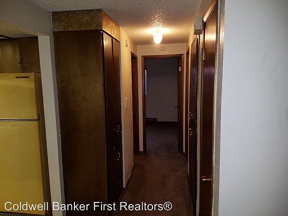 4th image of 1800 Evergreen St APT 4