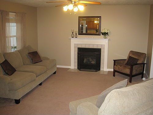 Family Room w/Fireplace