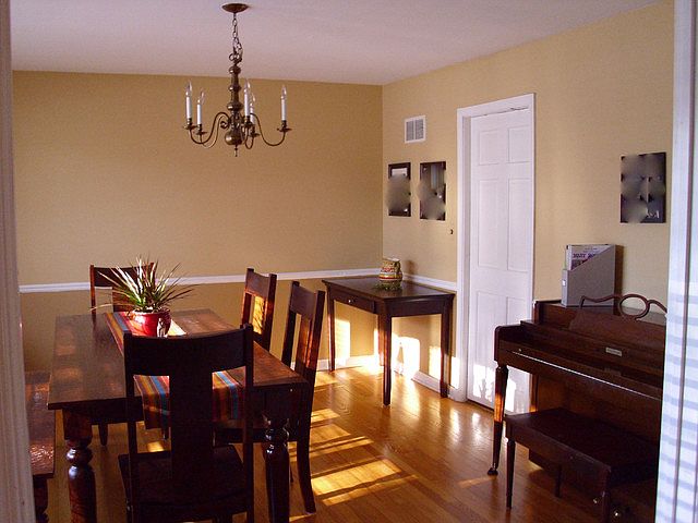 2nd image of 1105 Summit Hills Ln