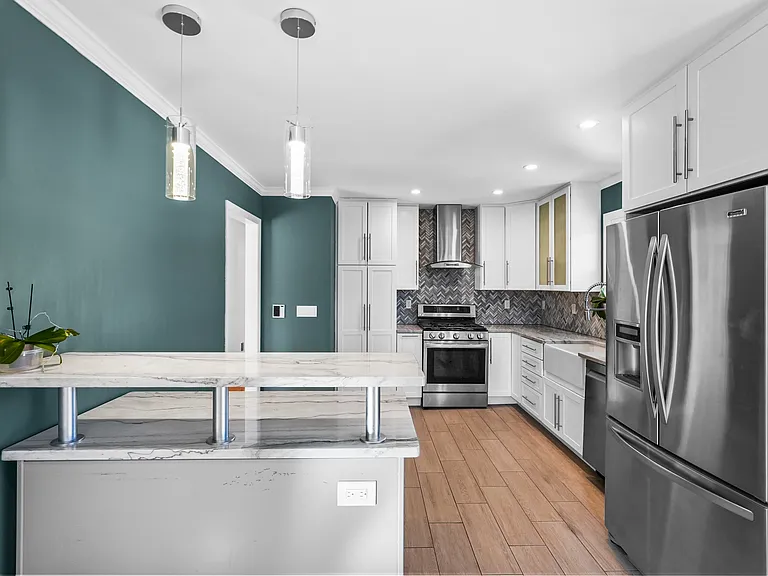 895 Patton St — Photo 19