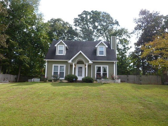 1st image of 215 Stormy Dr