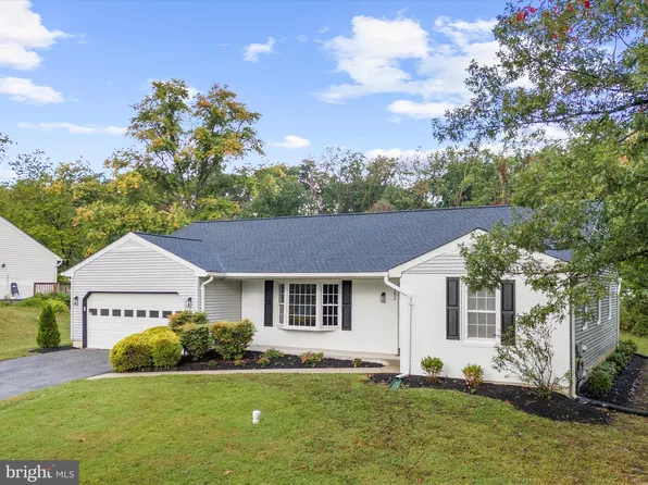 762 Cougar Dr, Millersville, MD 21108