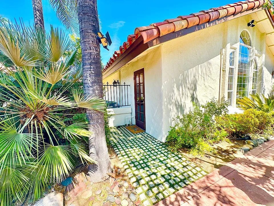 3548 Rosa Way
