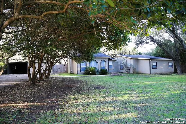 208 S Winston Ln — Photo 4