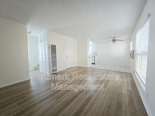 210 W Tujunga Ave #5 Photo 1