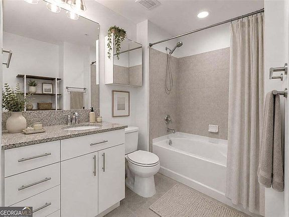 5th image of 361 17th St #706