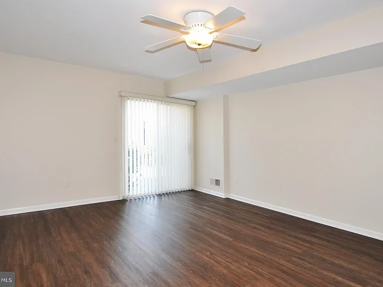4847 Sangamore Rd #24 — Photo 22
