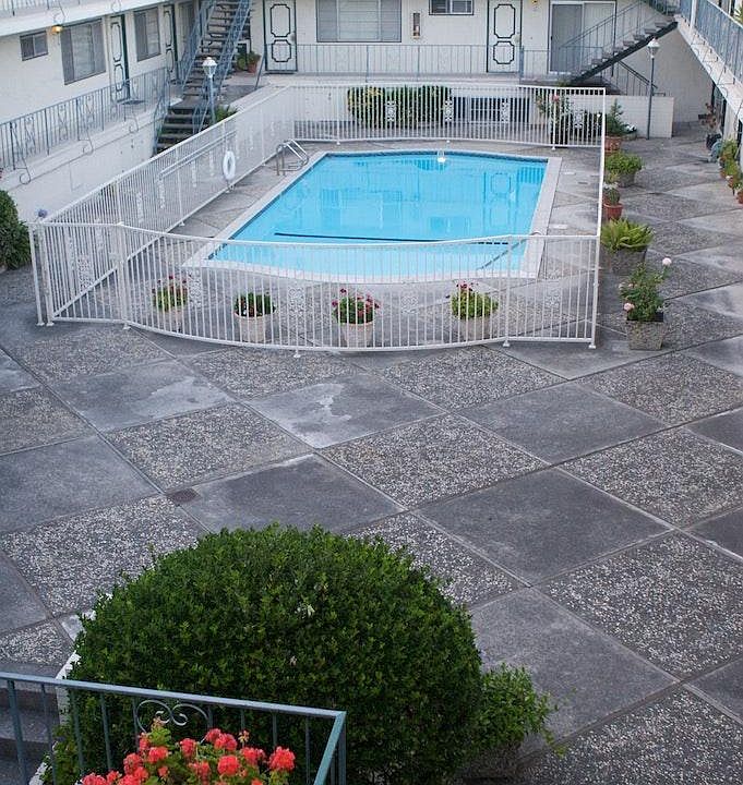2nd image of 435 Richfield Dr APT 2