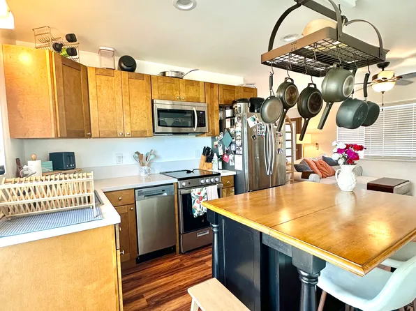4 Ilikupono St #A, Kailua, HI 96734