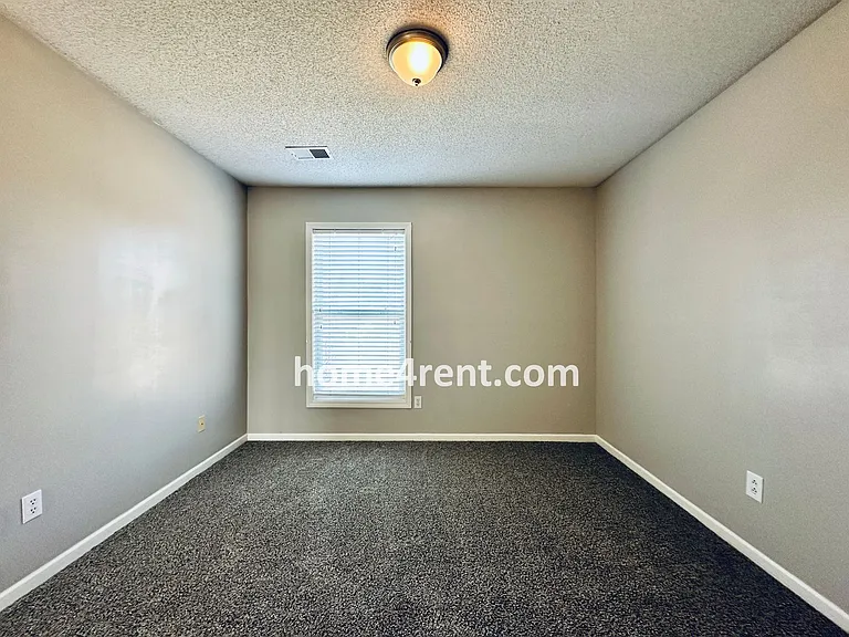 15252 W 158th Ter — Photo 37