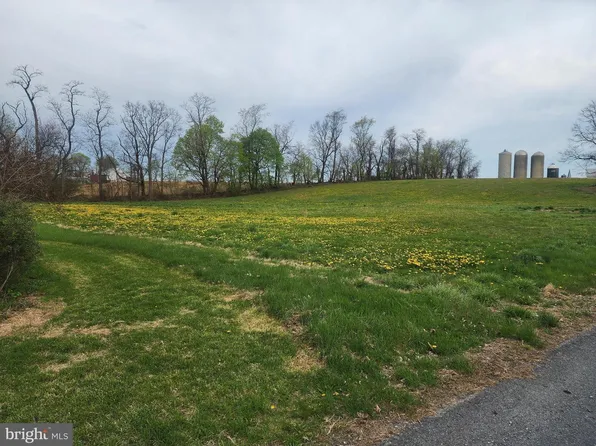 11 Beverly Ct, Carlisle, PA 17015