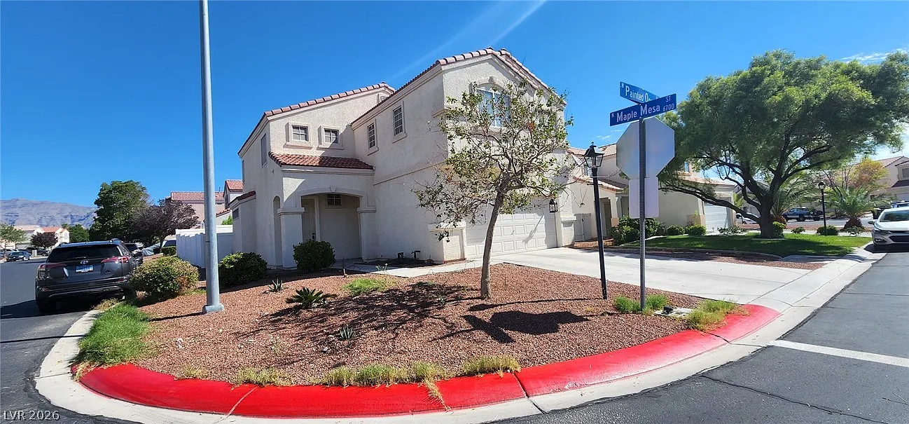 4 bed, 2.5 bath, 1871 sqft, $2,100 — Photo 2