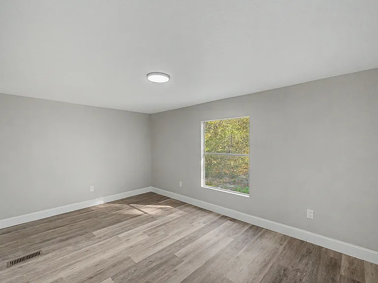 512 W Bach Dr — Photo 22