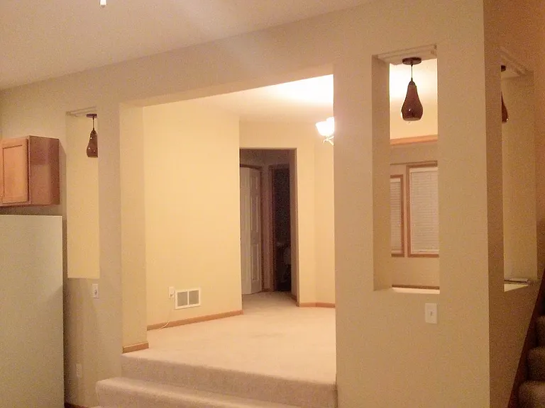 5035 Everest Ln N — Photo 3