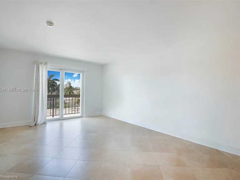 1612 Jefferson Ave #Penthouse 03 — Photo 5