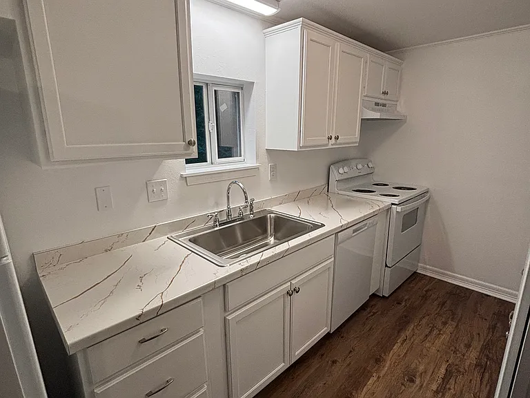 7087 N Tami Ln — Photo 3