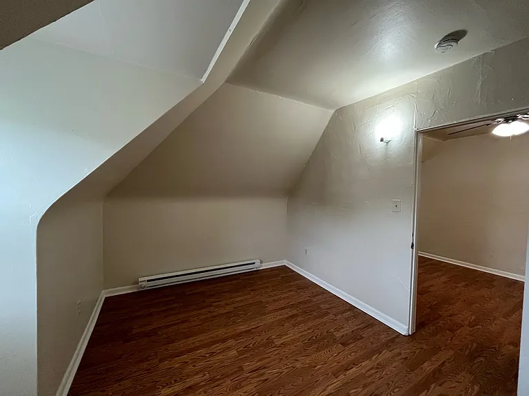 217 Stratford Ave #4 — Photo 12