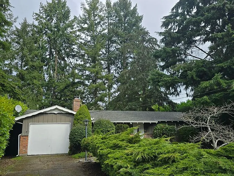 10811 108th St SW — Photo 1