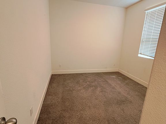 3rd image of 2376 Urdaneta Way