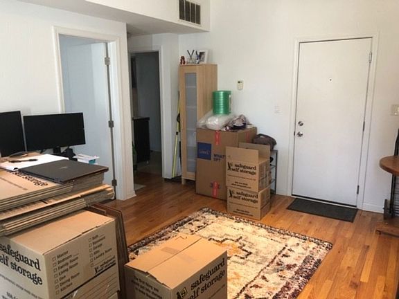 5th image of 5054 N Winthrop Ave APT 213