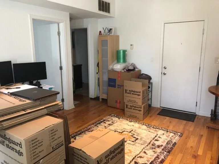 5054 N Winthrop Ave #213 — Photo 5