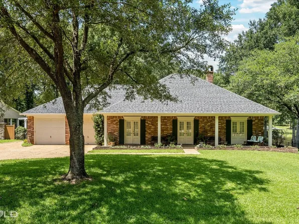 185 Covington Dr, Benton, LA 71006
