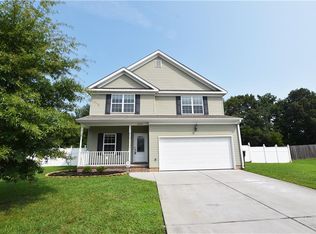 1057 Robert Welch Ln, Chesapeake, VA 23320