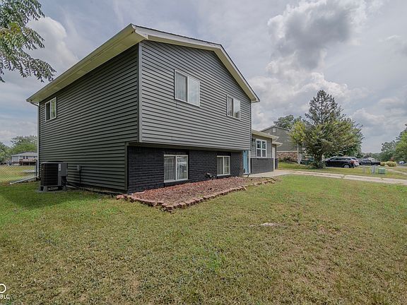 2nd image of 5804 Milhouse Rd