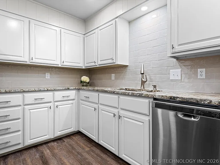 428 S Shawnee Ave — Photo 9