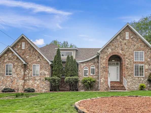 3253 S Bedford Avenue, Springfield, MO 65809