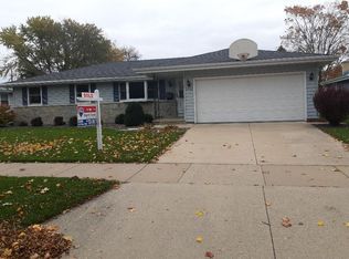 2730 Elmwood Ct, Appleton, WI 54911